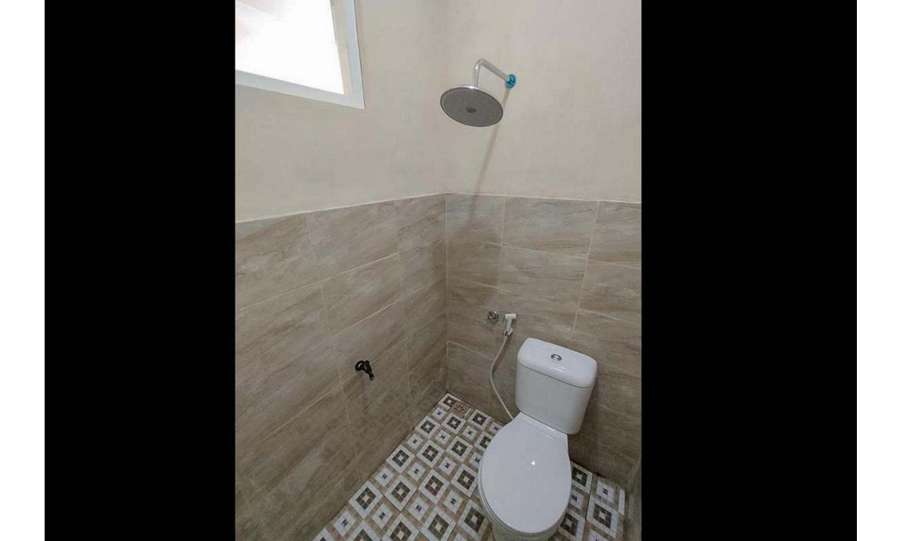 Reddoorz Near Bns Batu Hotell Tlekung Exteriör bild