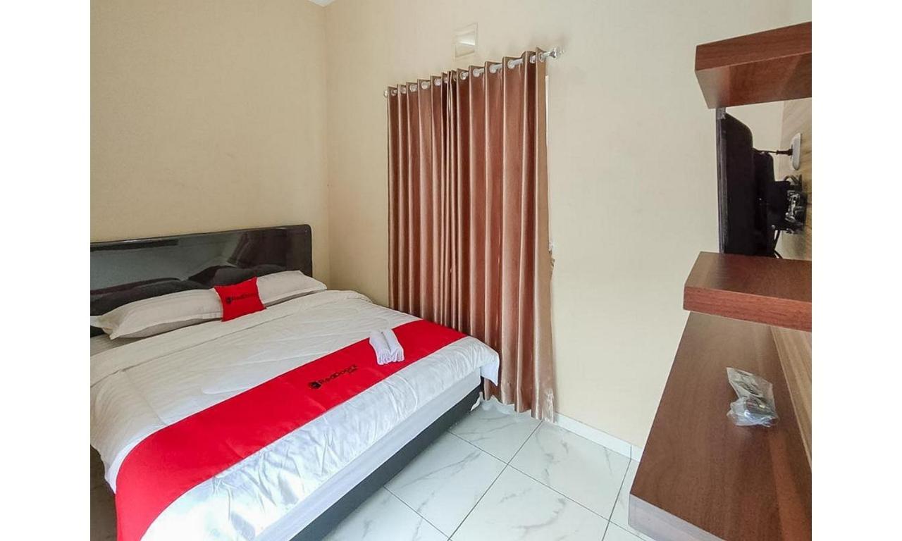 Reddoorz Near Bns Batu Hotell Tlekung Exteriör bild